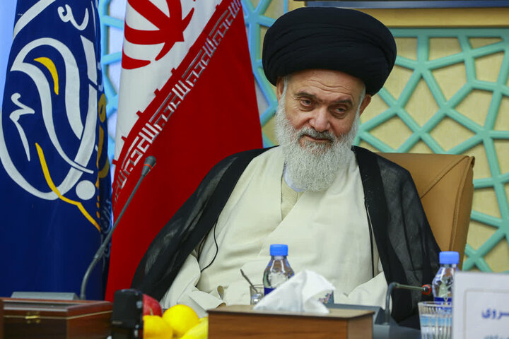 تقدیر آیت‌الله حسینی‌بوشهری از اقدام مراجع و بزرگان حوزه در جنگ رمضان